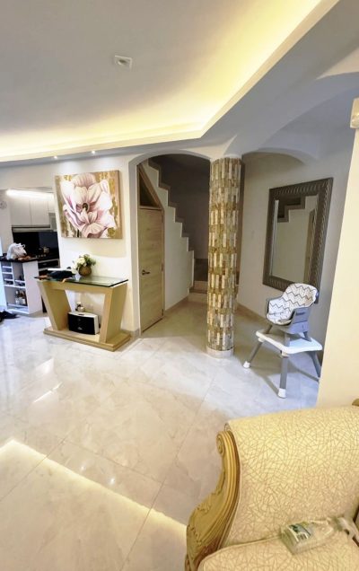 Se vende espectacular casa en el barrio De crespo