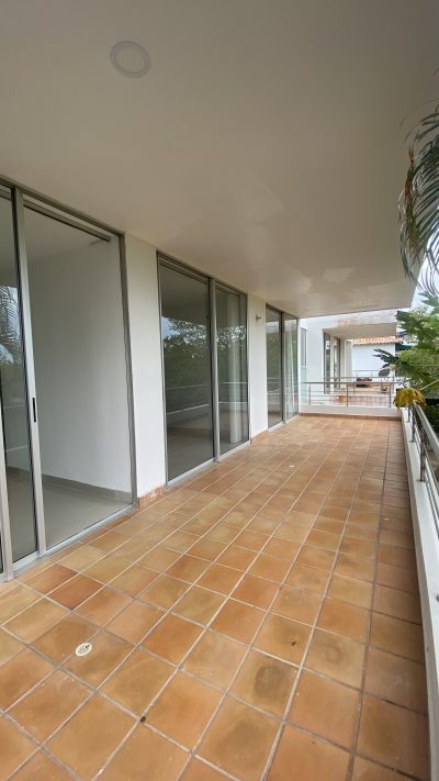 Vendo apartamento laguna club